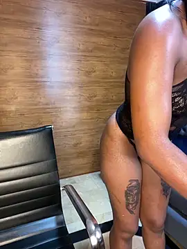 PinkyMoon online show from March 2, 2026, 7:37 am