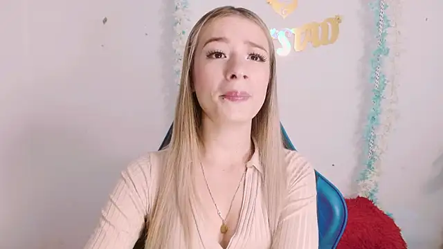 Snapshot of hannah_026 chatting on October 7, 2025, 1:41 pm hannah 026 online show from October 7, 2025, 1:41 pm