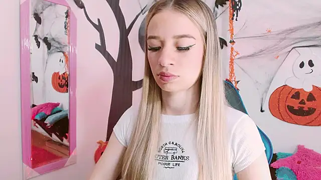 Snapshot of hannah_026 chatting on October 20, 2025, 10:49 am hannah 026 online show from October 20, 2025, 10:49 am