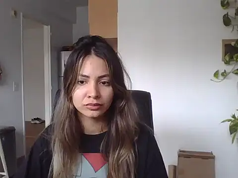 Snapshot of valenseleni chatting on March 8, 2025, 2:30 pm valenseleni online show from March 8, 2025, 2:30 pm