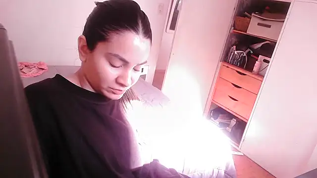 Snapshot of valenseleni chatting on September 10, 2025, 1:00 pm valenseleni online show from September 10, 2025, 1:00 pm