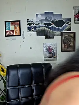 Snapshot of Noor-Bold chatting on February 13, 2026, 8:43 am Noor-Bold online show from February 13, 2026, 8:43 am