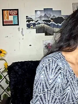 Snapshot of Noor-Bold chatting on February 19, 2026, 1:56 am Noor-Bold online show from February 19, 2026, 1:56 am