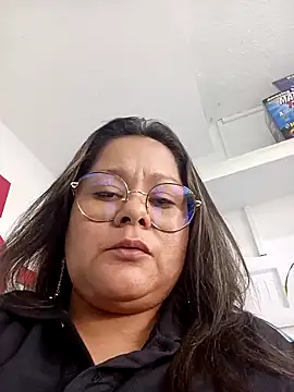 lia-taylor33 online show from March 10, 2025, 5:39 pm