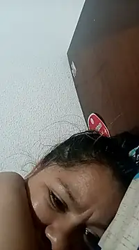 lia-taylor33 online show from March 19, 2025, 10:44 am