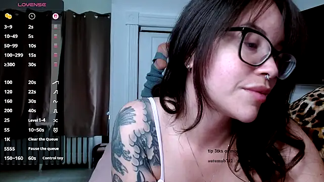 autumnb712 online show from September 29, 2025, 4:34 pm