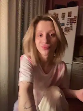 amorearte m online show from March 5, 2025, 1:10 am