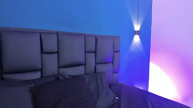 DANESKA HILLER online show from October 5, 2025, 3:10 pm