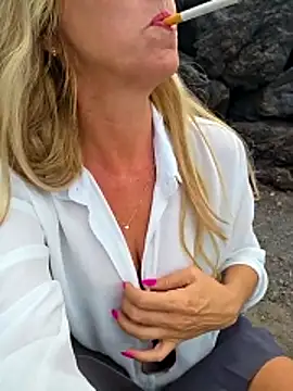 Snapshot of Melody73 chatting on October 27, 2025, 11:03 am Melody73 online show from October 27, 2025, 11:03 am