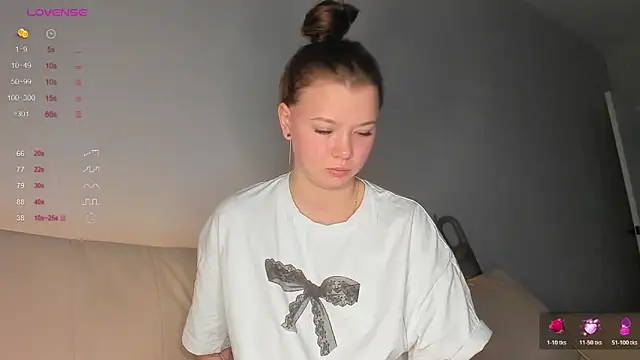 Snapshot of dinky__emily chatting on October 25, 2025, 8:14 pm dinky  emily online show from October 25, 2025, 8:14 pm
