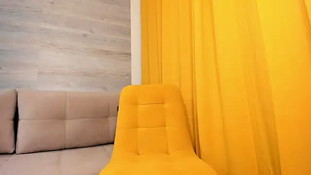 IreneHabibi online show from September 14, 2025, 8:57 am