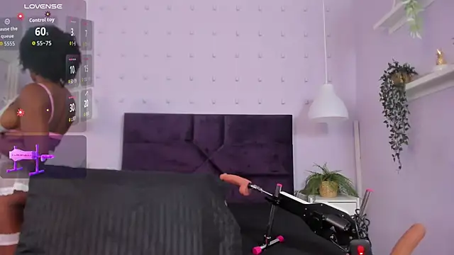 Hanaahquinn online show from November 13, 2025, 11:53 am