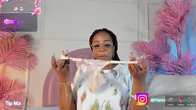 Hanaahquinn online show from May 6, 2026, 11:48 am