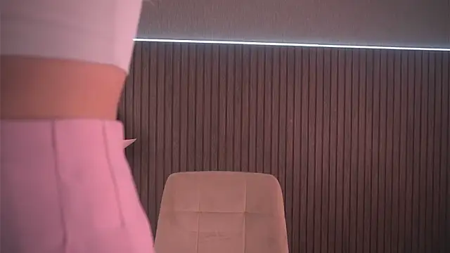 Snapshot of christie_luv chatting on September 26, 2025, 5:11 am christie luv online show from September 26, 2025, 5:11 am