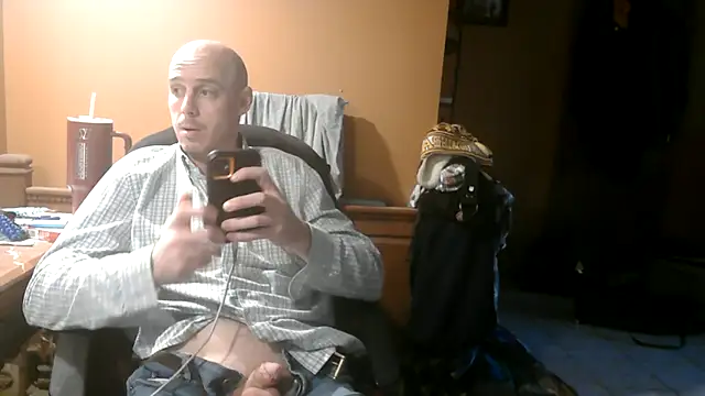 Mac ThunderCock online show from February 11, 2026, 9:42 pm