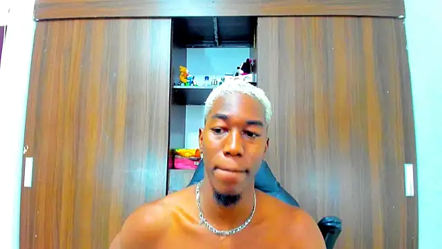 Snapshot of Dreamastercum_ chatting on October 2, 2025, 7:54 pm Dreamastercum  online show from October 2, 2025, 7:54 pm