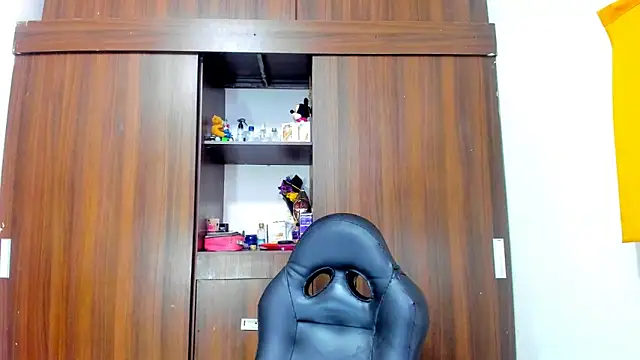 Snapshot of Dreamastercum_ chatting on October 14, 2025, 1:12 pm Dreamastercum  online show from October 14, 2025, 1:12 pm