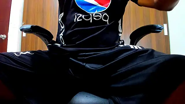 Snapshot of Dreamastercum_ chatting on October 19, 2025, 11:55 am Dreamastercum  online show from October 19, 2025, 11:55 am