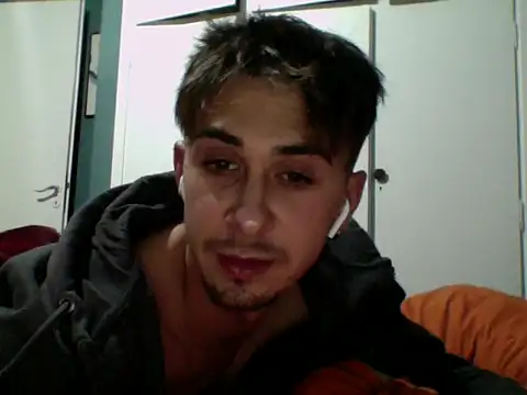 alin22010 online show from November 25, 2025, 1:00 pm