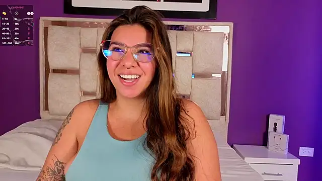 emilyy cooperr online show from May 4, 2026, 12:12 pm