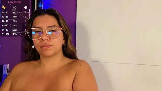 emilyy cooperr online show from June 4, 2026, 12:33 pm