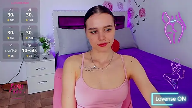 EmelyMason online show from May 7, 2026, 5:24 am