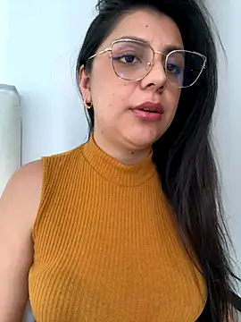 Snapshot of AliceGarc chatting on September 10, 2025, 7:14 pm AliceGarc online show from September 10, 2025, 7:14 pm