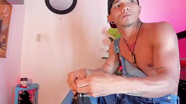 CRAZY-BOY99 online show from May 8, 2026, 7:08 pm