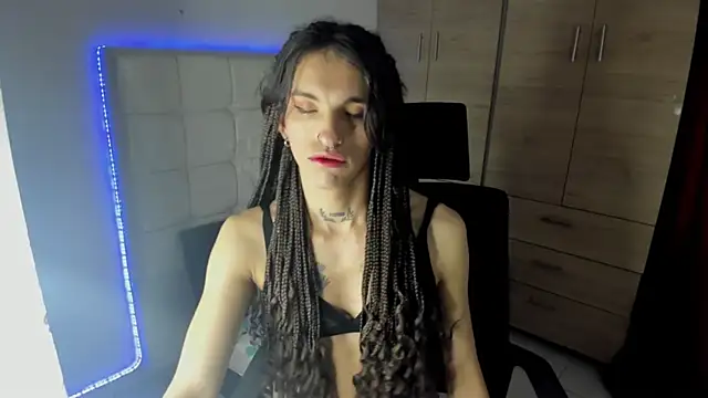 Maite Wings online show from March 2, 2025, 1:27 pm
