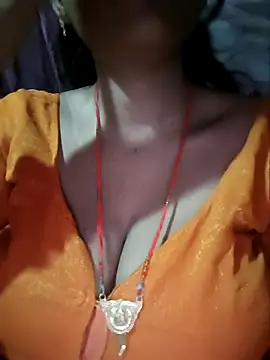 Sexyradha  online show from April 22, 2026, 8:10 pm