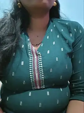 Sexyradha  online show from August 6, 2026, 5:37 pm