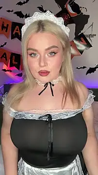 April Vancee online show from October 28, 2025, 2:09 pm