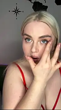 Snapshot of April_Vancee chatting on March 9, 2026, 4:00 pm April Vancee online show from March 9, 2026, 4:00 pm