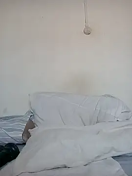 Snapshot of Missvixen81 chatting on October 17, 2025, 4:48 am Missvixen81 online show from October 17, 2025, 4:48 am