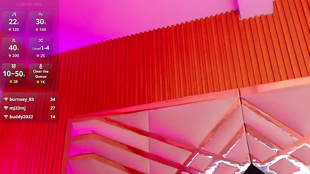 Snapshot of playfulcurvy chatting on October 16, 2025, 7:37 pm playfulcurvy online show from October 16, 2025, 7:37 pm