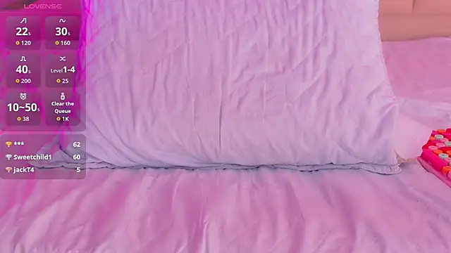 Snapshot of playfulcurvy chatting on October 22, 2025, 7:35 pm playfulcurvy online show from October 22, 2025, 7:35 pm