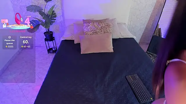 alanarouge online show from June 26, 2026, 11:25 am