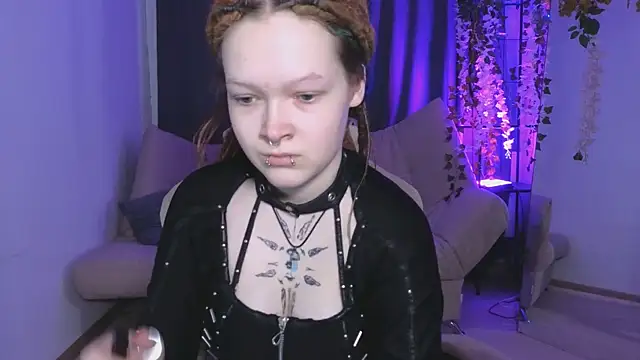 Snapshot of NicoleFlloret chatting on March 5, 2025, 6:01 am NicoleFlloret online show from March 5, 2025, 6:01 am