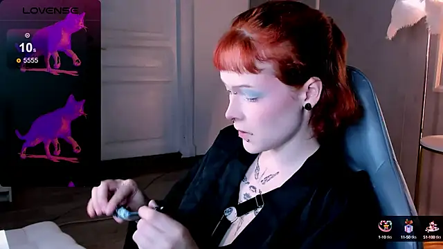 Snapshot of NicoleFlloret chatting on September 17, 2025, 8:54 pm NicoleFlloret online show from September 17, 2025, 8:54 pm