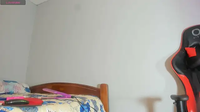 hot-nikol online show from March 29, 2026, 12:10 am