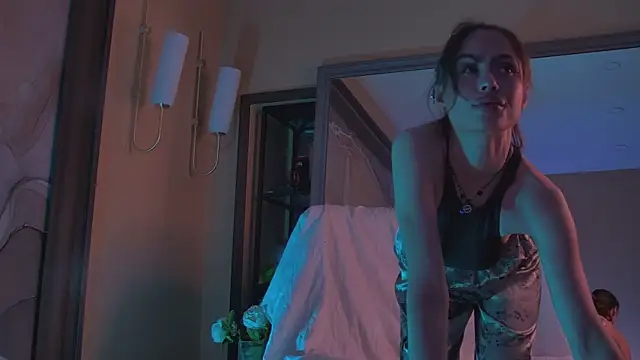 Amanda River online show from November 22, 2025, 8:30 pm