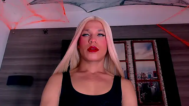 Snapshot of SashaNova chatting on October 13, 2025, 4:45 am SashaNova online show from October 13, 2025, 4:45 am