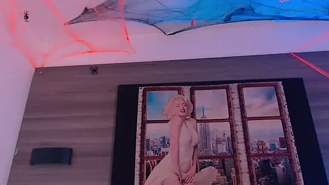 Snapshot of SashaNova chatting on October 15, 2025, 6:02 am SashaNova online show from October 15, 2025, 6:02 am