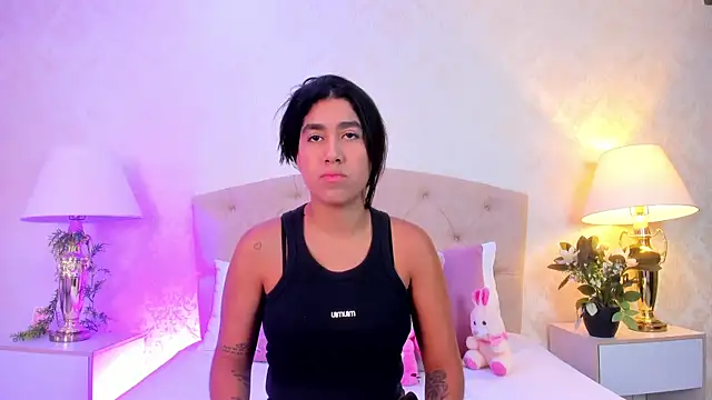 Mia Montess online show from June 18, 2026, 12:31 pm