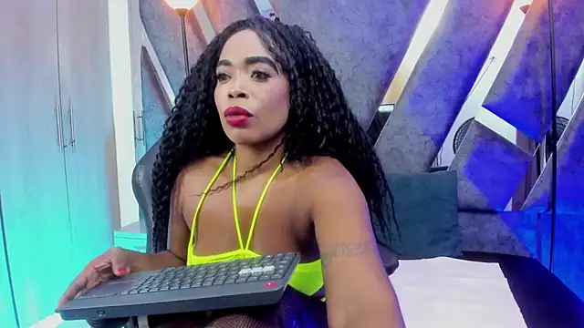 CandyMartinez  online show from October 13, 2025, 7:25 pm