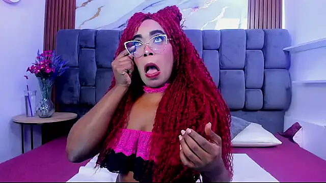 CandyMartinez  online show from November 21, 2025, 8:51 pm