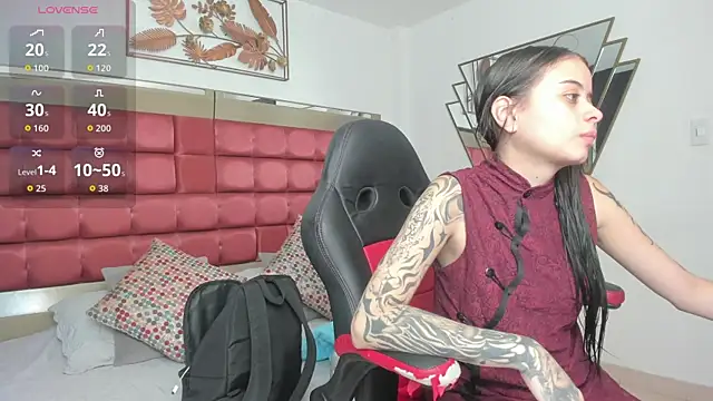 SaskiaGrendel online show from June 17, 2026, 6:09 pm