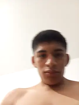 alayito12 online show from March 22, 2025, 10:04 pm