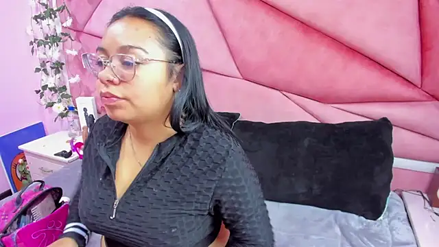 Snapshot of _Violeta_18 chatting on September 15, 2025, 3:28 am  Violeta 18 online show from September 15, 2025, 3:28 am