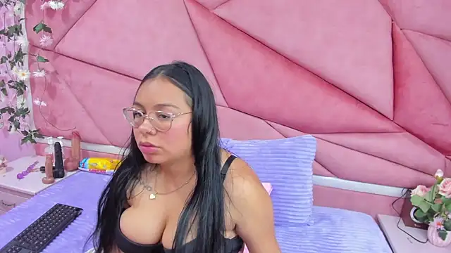 Snapshot of _Violeta_18 chatting on September 20, 2025, 3:51 am  Violeta 18 online show from September 20, 2025, 3:51 am